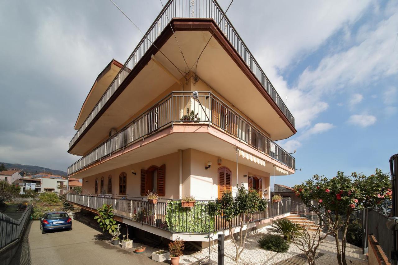 B&B Le Tre rose dell'Etna Zafferana Etnea Esterno foto